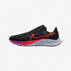Buty do biegania męskie Nike Air Zoom Pegasus 38. Czarne buty do biegania męskie Nike, bez wzorów, z gumy, bez zapięcia, do biegania. Za 691.00 zł.