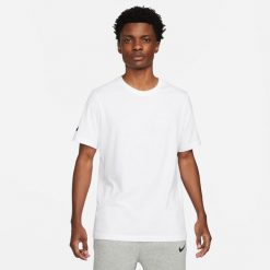 Koszulka sportowa męska Nike Park 20 M Tee. Białe t-shirty sportowe męskie Nike, m, bez wzorów, z bawełny, sportowe, bez ramiączek. Za 138.00 zł.
