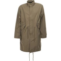 Hope Parka khaki green. Płaszcze męskie Hope. W wyprzedaży za 515.70 zł.
