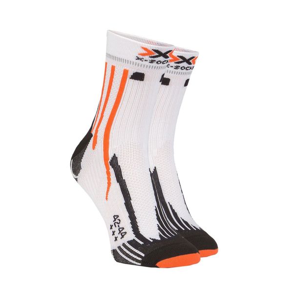 Skarpety biegowe X-Socks Run Speed Two 4.0. Białe buty do biegania męskie X-SOCKS, bez wzorów, bez zapięcia, rowerowe. W wyprzedaży za 65.00 zł.