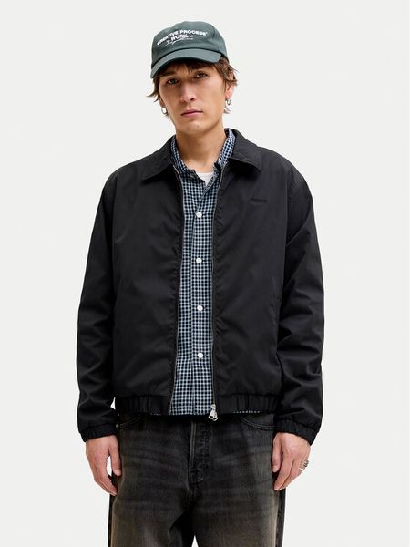 Jack & Jones Kurtka przejściowa Catskills 12291448 Czarny Regular Fit. Czarne kurtki męskie Jack & Jones, l, bez wzorów, z syntetyku, bez ramiączek, bez kaptura. Za 209.99 zł.