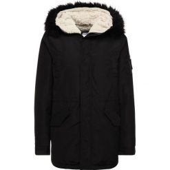 Refuse Resist SHIELD Parka black. Czarne parki męskie Refuse Resist, z materiału. Za 629.00 zł.
