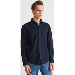 Jeansowa koszula - Granatowy. Koszule męskie marki Reserved. W wyprzedaży za 39.99 zł.