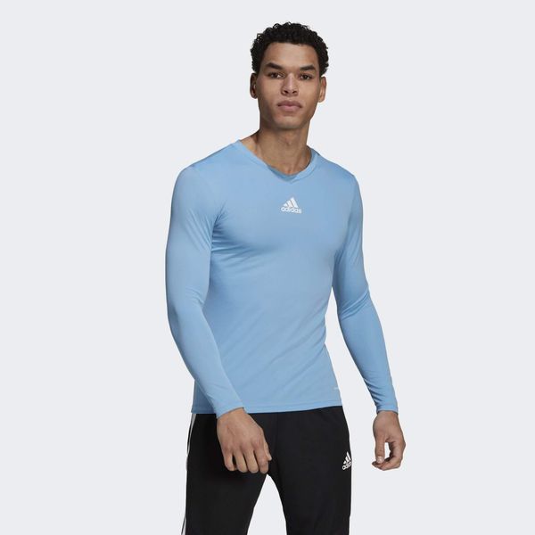 Koszulka piłkarska męska adidas Team Base Tee. Niebieskie bielizna termoaktywna męska ADIDAS, m, bez wzorów, bez ramiączek, na fitness i siłownię. Za 75.00 zł.