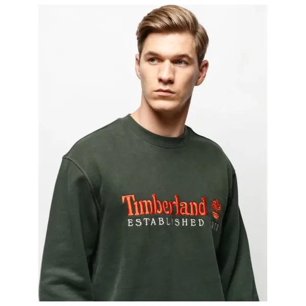Timberland Bluza Outdoor Archive Crew , zielony, rozmiar M. Zielone bluzy nierozpinane męskie Timberland, m, z aplikacjami, z bawełny, klasyczne, bez ramiączek, bez kaptura. W wyprzedaży za 319.99 zł.