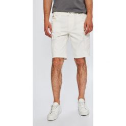 Armani Exchange - Szorty. Szorty męskie marki Armani Exchange. W wyprzedaży za 259.90 zł.