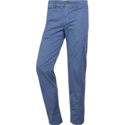 7 for all mankind EXTRA SLIM CHINO Chinosy blue grey. Eleganckie spodnie męskie marki 7 for all mankind. W wyprzedaży za 371.60 zł.