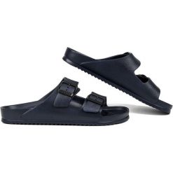 Klapki basenowe męskie Coqui Kong. Niebieskie klapki i japonki męskie Coqui, bez wzorów. Za 144.99 zł.