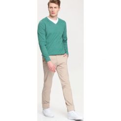 SWETER DŁUGI RĘKAW MĘSKI. Swetry męskie marki TOP SECRET. W wyprzedaży za 39.99 zł.