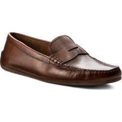 Mokasyny CLARKS - Reazor Drive 261238247 Tan Leahter. Brązowe mokasyny męskie Clarks, z materiału. W wyprzedaży za 269.00 zł.
