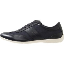 Emporio Armani FRENCH LACED SHOE Sneakersy niskie blue. Niebieskie trampki męskie marki Emporio Armani, z materiału. W wyprzedaży za 467.40 zł.
