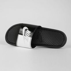 Nike Klapki męskie Benassi JDI czarno-białe r. 47 1/2 (343880 015). Klapki i japonki męskie Nike. Za 103.58 zł.