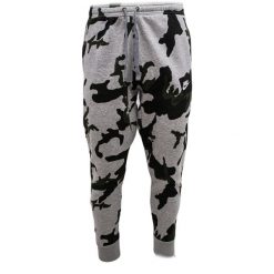 Spodnie sportowe męskie Nike Camouflage Jogginghose. Szare szorty sportowe męskie Nike, bez wzorów, z dresówki, sportowe. Za 219.99 zł.