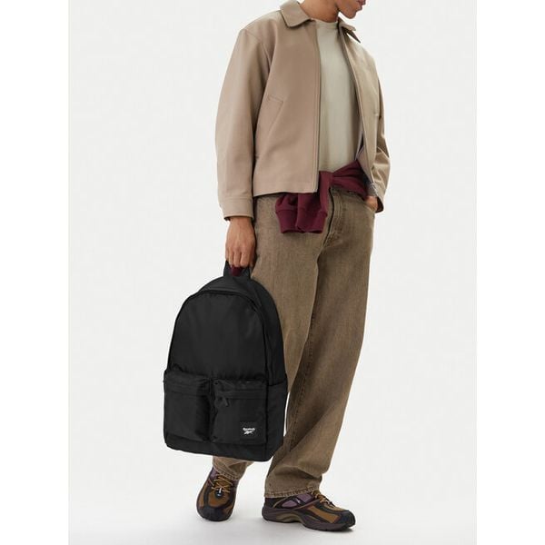 Plecak Reebok. Czarne plecaki męskie Reebok, bez wzorów. Za 179.99 zł.