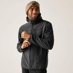 Kurtka męska softshell przeciwdeszczowy Ossek. Brązowe kurtki softshell męskie Regatta, m, bez wzorów, z materiału, bez kaptura, trekkingowe. W wyprzedaży za 249.99 zł.