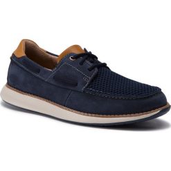 Półbuty CLARKS - Un Pilot Lace 261409577 Navy Nubuck. Codzienne półbuty męskie marki Clarks. Za 389.00 zł.