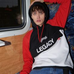 Bluza z kapturem kolekcja Heritage - Biały. Bluzy nierozpinane męskie marki Cropp. Za 129.99 zł.