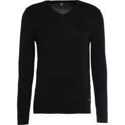 BOSS CASUAL AKYVIS Sweter black. Czarne kardigany męskie marki BOSS CASUAL, z bawełny. W wyprzedaży za 377.30 zł.
