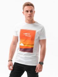 T-shirt męski z nadrukiem - biały V-1A - Rozmiar: XXL. Białe t-shirty męskie Ombre Clothing, m, bez wzorów, z bawełny, bez kołnierzyka, bez ramiączek. W wyprzedaży za 29.99 zł.