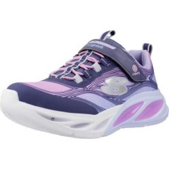 Buty Córka Skechers Cosmic Glow fioletowy. Fioletowe buty sportowe na co dzień męskie Skechers, bez wzorów, sportowe, bez ramiączek, bez kaptura, na jogę i pilates. Za 233.78 zł.