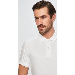 Tommy Hilfiger Tailored - Polo. Białe koszulki polo męskie Tommy Hilfiger Tailored, m, bez wzorów, z bawełny, bez kołnierzyka, bez ramiączek. W wyprzedaży za 219.90 zł.