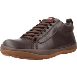 Buty CAMPER PEU Brązowy. Brązowe buty trekkingowe męskie Camper, bez wzorów, ze skóry, sportowe, bez obcasa, bez zapięcia. Za 867.16 zł.