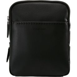 Calvin Klein MULTI TASK P FLAT CROSSOVER TECH Torba na ramię black. Czarne torby męskie na ramię Calvin Klein. Za 379.00 zł.