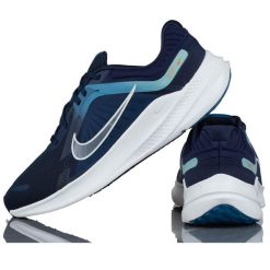 Buty do biegania męskie Nike Quest 5. Niebieskie buty do biegania męskie Nike, bez wzorów, bez zapięcia, do biegania. Za 389.80 zł.