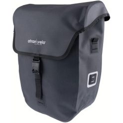 Torba na bagażnik rowerowy „Commuter Side”, wodoodporna. Czarne torby na laptopa męskie ATRAN VELO, bez wzorów, duże. Za 310.30 zł.