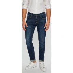 Mustang - Jeansy Oregon Tapered. Niebieskie jeansy męskie Mustang, z bawełny. W wyprzedaży za 219.90 zł.