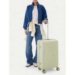 Walizka średnia Reebok. Zielone walizki męskie Reebok, bez wzorów, średnie. Za 299.99 zł.