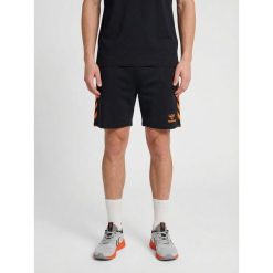 Szorty Hummel Core 2.0. Brązowe szorty sportowe męskie HUMMEL, bez wzorów, sportowe. Za 149.00 zł.