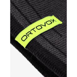 Czapka zimowa Ortovox Peak Beanie - black raven. Czarne czapki męskie ORTOVOX, na zimę, bez wzorów, sportowe. Za 198.99 zł.
