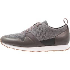 UGG TRIGO HYPERWEAVE Sneakersy niskie dark charcoal. Buty sportowe na co dzień męskie UGG. Za 679.00 zł.