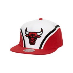 Czapka typu snapback Mitchell & Ness Overhead Chicago Bulls. Białe czapki męskie Mitchell & Ness, bez wzorów. Za 209.50 zł.