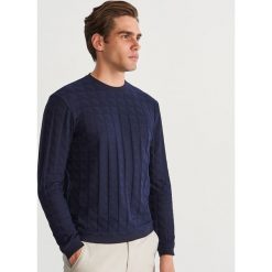 Bluza ze strukturalnej dzianiny - Granatowy. Niebieskie bluzy nierozpinane męskie Reserved, z dzianiny. Za 99.99 zł.