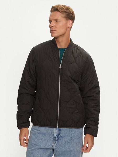 Jack & Jones Kurtka przejściowa Koda 12258385 Czarny Regular Fit. Czarne kurtki męskie Jack & Jones, m, bez wzorów, z syntetyku, bez ramiączek, bez kaptura. Za 139.99 zł.