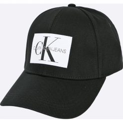 Calvin Klein Jeans - Czapka. Białe czapki męskie Calvin Klein Jeans, z bawełny. W wyprzedaży za 119.90 zł.