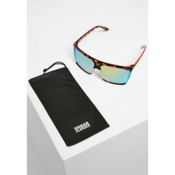Okulary przeciwsłoneczne Urban Classics 112 uc. Brązowe okulary przeciwsłoneczne męskie Urban Classics, bez wzorów, eleganckie. Za 92.00 zł.