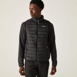 Kamizelka męska Hillpack II. Czarne kamizelki męskie Regatta, m, z poliamidu, bez kaptura. W wyprzedaży za 139.99 zł.