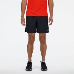 Spodenki męskie New Balance MS41283BK – czarne. Czarne szorty sportowe męskie New Balance, bez wzorów, z elastanu, sportowe. Za 299.99 zł.