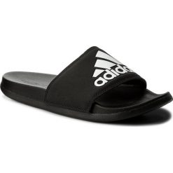 Klapki adidas - adilatte Cf+ Logo CG3425 Cblack/Cblack/Ftwwht. Czarne klapki i japonki męskie ADIDAS, bez wzorów, z materiału. W wyprzedaży za 129.00 zł.