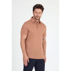 Koszulka Polo z 100% Wełny Merino (170 g/m² - Piqué). Brązowe koszulki polo męskie WOOLONA, m, bez wzorów, z wełny, bez kołnierzyka, bez ramiączek. W wyprzedaży za 288.00 zł.