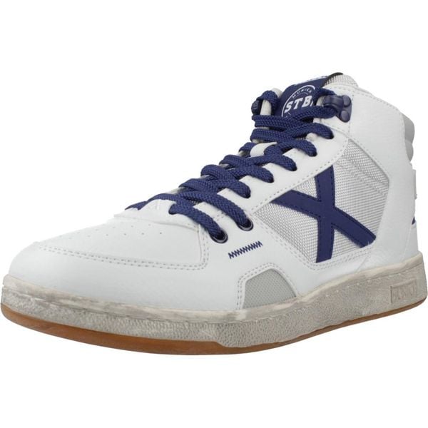 Buty MUNICH DOME 17 Biały. Białe buty trekkingowe męskie Munich, bez wzorów, ze skóry, bez zapięcia, trekkingowe. Za 398.30 zł.