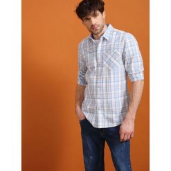 KOSZULA DŁUGI RĘKAW MĘSKA SLIM FIT. Koszule męskie TOP SECRET. W wyprzedaży za 39.99 zł.