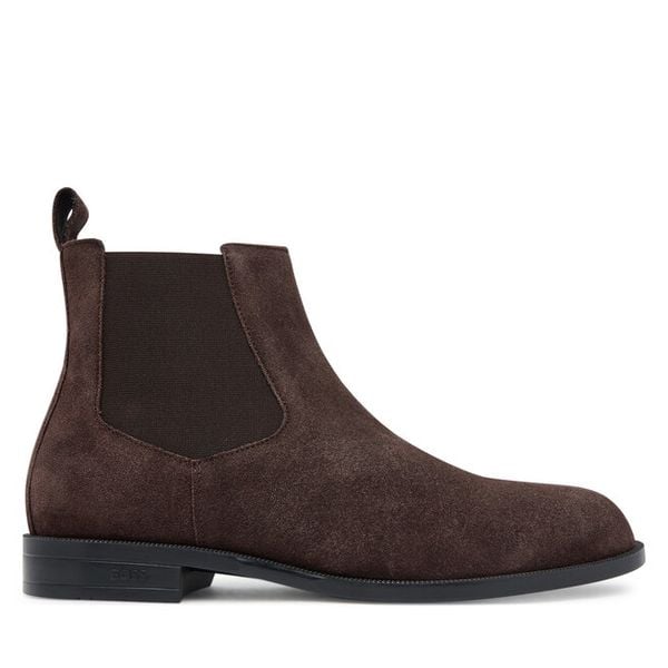 Sztyblety BOSS. Brązowe sztyblety męskie Boss, bez obcasa, bez zapięcia. Za 609.99 zł.