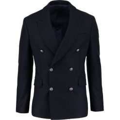 DRYKORN MONTEREY Marynarka navy. Niebieskie marynarki męskie DRYKORN, z materiału. W wyprzedaży za 790.30 zł.