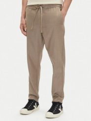 Mustang Spodnie materiałowe Milano 1016330 Szary Tapered Fit. Zielone spodnie na co dzień męskie Mustang, bez wzorów, z bawełny. Za 249.99 zł.