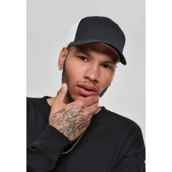 Czapka Flexfit ultrafibre & airmeh 2-tone. Białe czapki męskie FLEXFIT, bez wzorów. Za 145.00 zł.