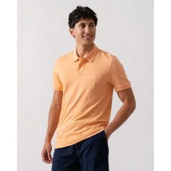 Koszulka Polo męska BOSS Passenger Light/Pastel Orange slim fit pomarańczowa. Czerwone koszulki polo męskie Hugo Boss, m, bez wzorów, sportowe, bez kołnierzyka, bez ramiączek. Za 219.00 zł.